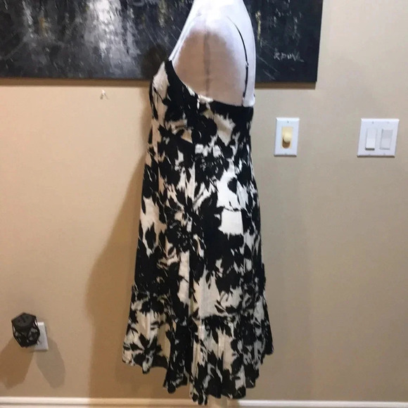 LOFT Black and White Floral Cotton Dress with Adjustable Straps & Ruffle Hem-8 - Picture 3 of 11